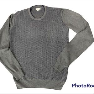 Brand new, no tags, US polo men’s size small Sweater. Gorgeous dark gray sweater